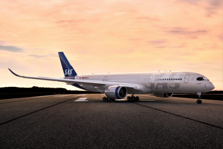 XXL jet airplane landing