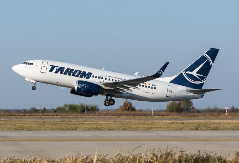 Tarom te așteaptă să descoperi Magia târgurilor de Crăciun 2025
