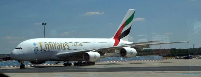 Emirates testeaza pasagerii de Covid19 inainte de imbarcare