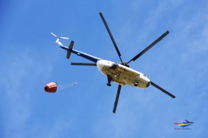 Elicopter-IGAV-in-actiune-stingere-incendiu-litiera-Buzau- (4)__