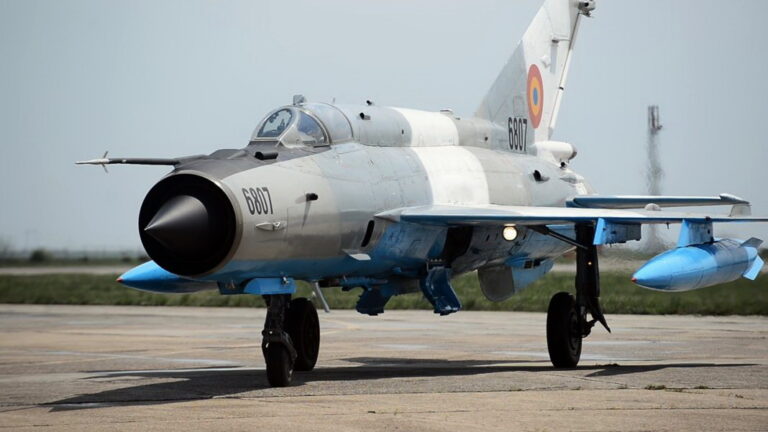 Reluarea activității de zbor cu aeronavele MiG-21 LanceR, pentru o perioadă de un an