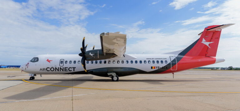 Air Connect începe zborurile
