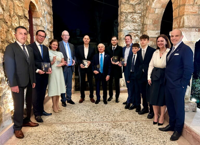 La Atena, domnul director David Ciceo primește o distincție în cadrul Air Transport Awards
