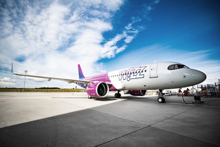 Asistentul virtual al Wizz Air oferă acum sprijin vocal automatizat pasagerilor