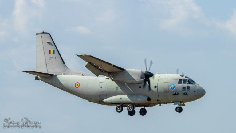 Două aeronave ale Forțelor Aeriene Române acționează la stingerea incendiului de pădure din județul Mehedinți