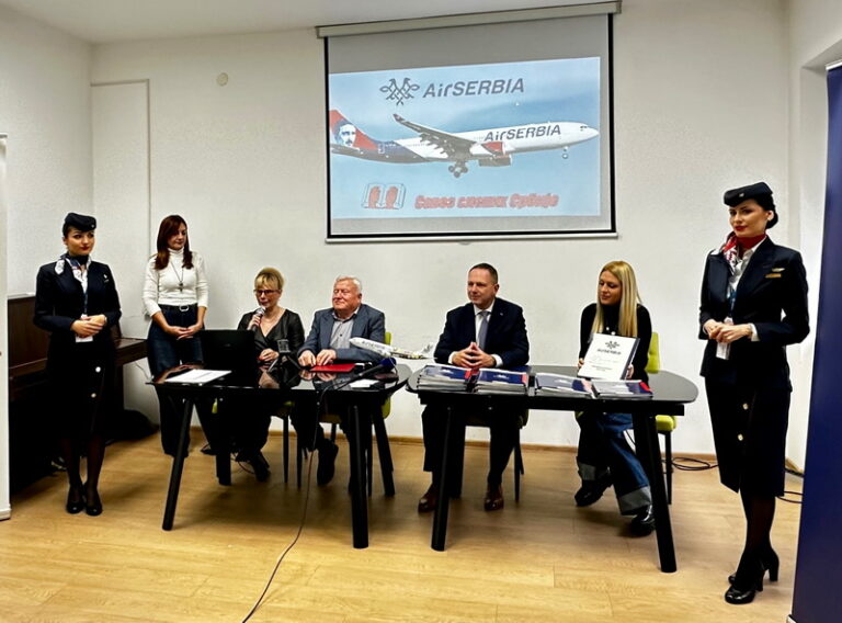 Air Serbia semnează un acord cu Uniunea Nevăzătorilor din Serbia