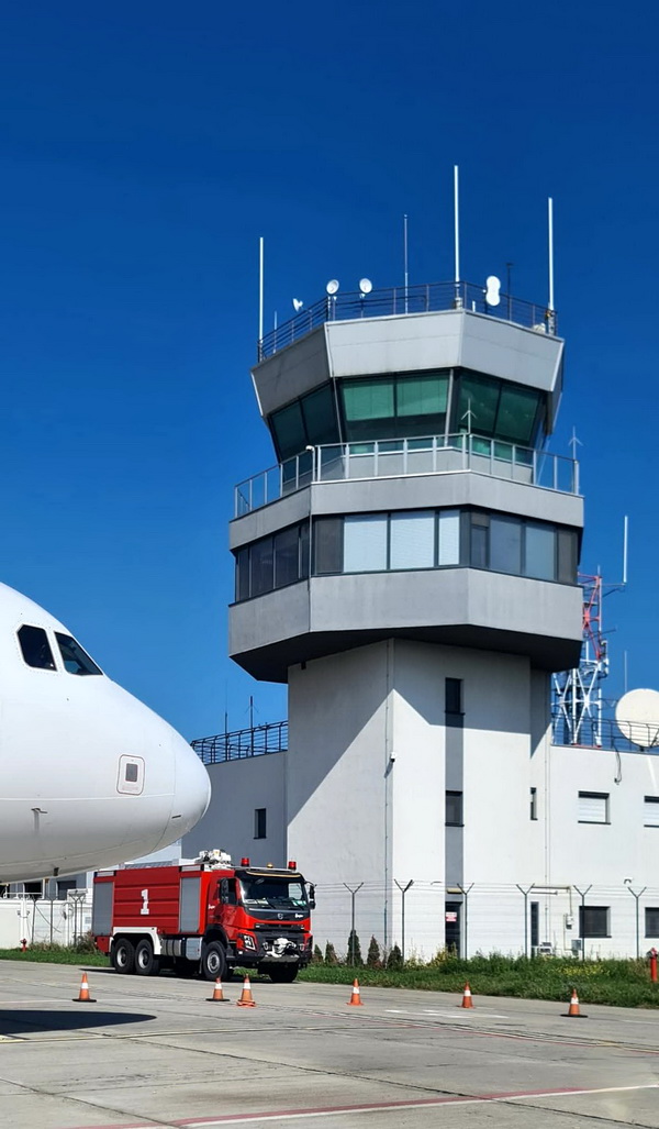 Aeroportul Internațional ,,George Enescu” Bacău te vrea în echipa sa