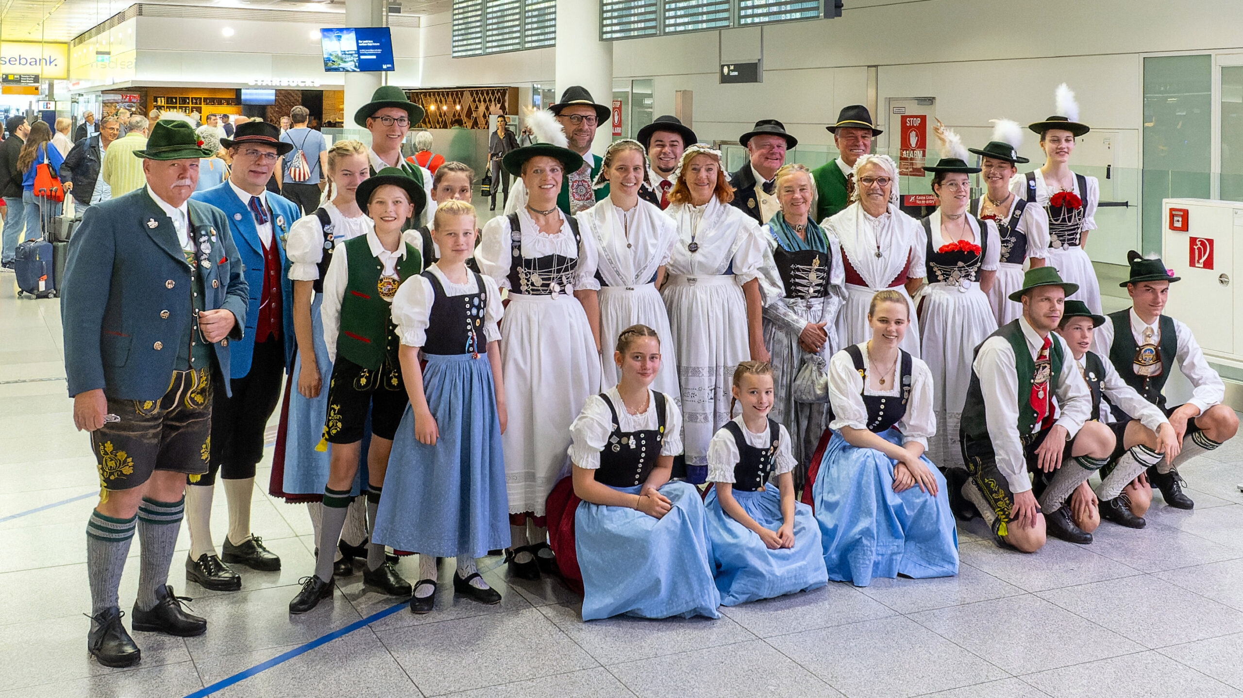 Wiesn-Auftakt am Flughafen Muenchen
