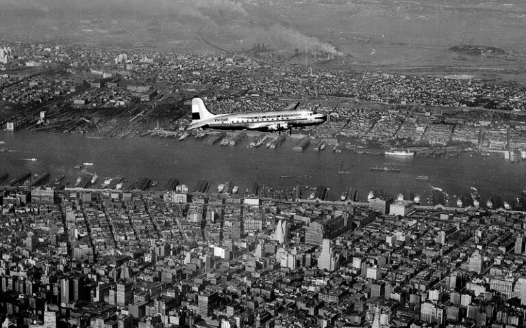 KLM a aniversat 8 decenii de zboruri directe spre New York
