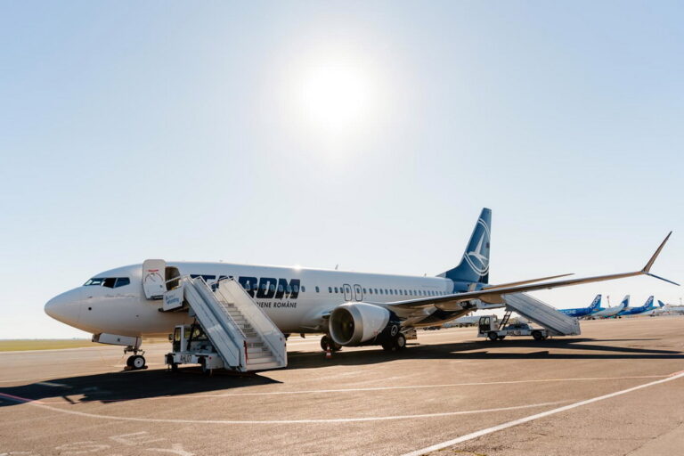 TAROM: ,,De pe apele Deltei, pe cerul dintre România și Republica Moldova”