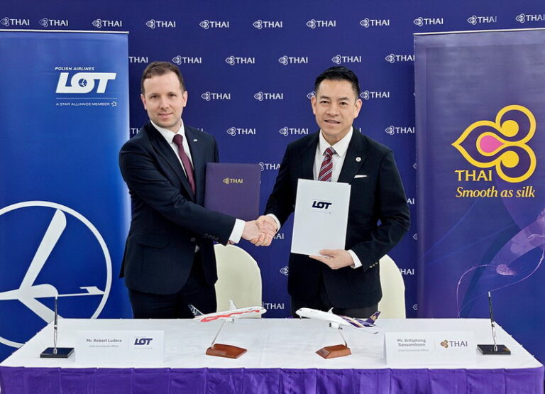 Un nou pas de colaborare între LOT Polish Airlines și Thai Airways